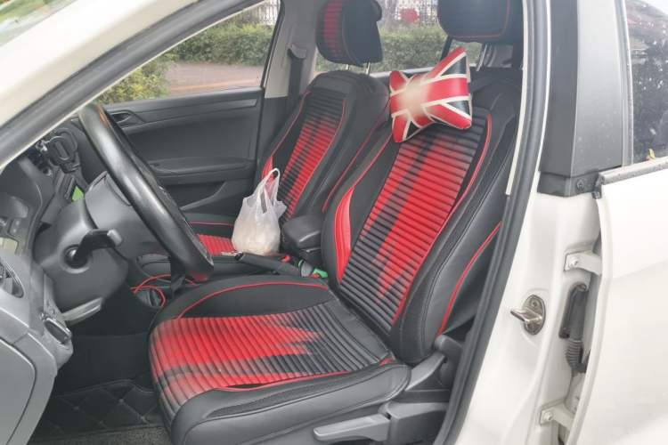 Used Volkswagen Jetta 2015 Zhuihui Edition 1.4L Manual Fashion Model Left Front Seat