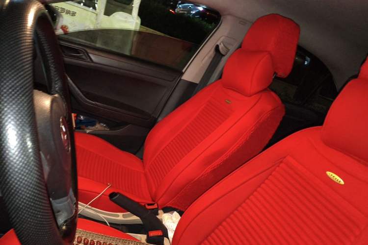 Used Volkswagen Jetta 2015 Zhuihui Edition 1.4L Manual Fashion Model Left Front Seat