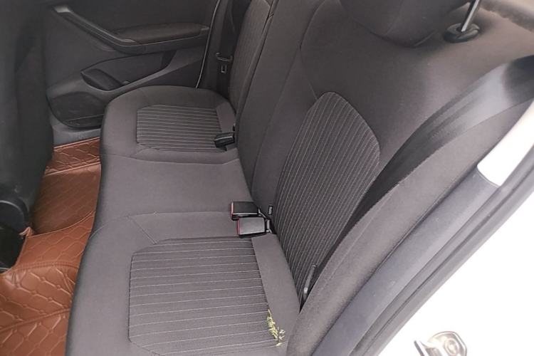 Used Volkswagen Jetta 2015 1.6L Manual Comfort Model Left Rear Seat