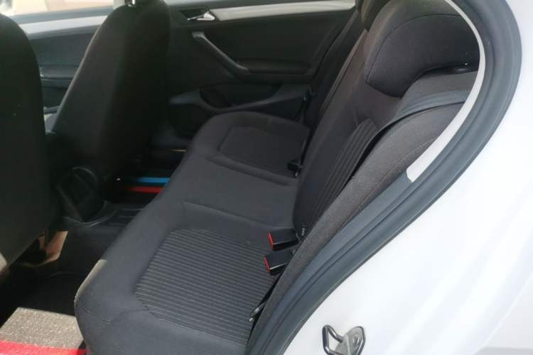 Used Volkswagen Jetta 2015 1.6L Manual Comfort Model Left Rear Seat