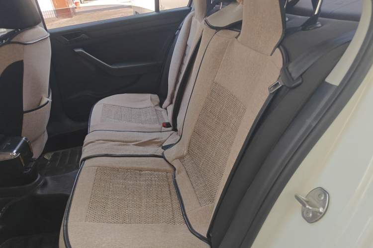 Used Volkswagen Jetta 2015 1.4L Manual Fashion Model Left Rear Seat