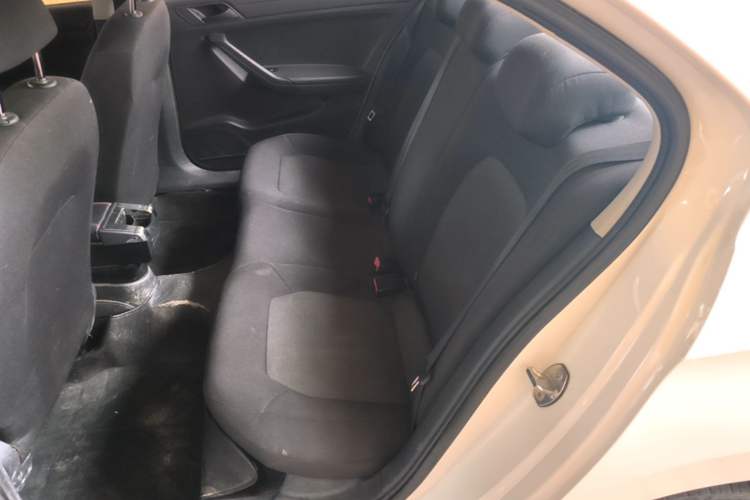 Used Volkswagen Jetta 2015 Value Edition 1.6L Manual Fashionable Style Left Rear Seat