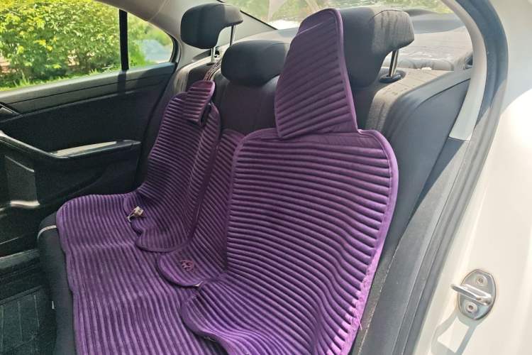 Used Volkswagen Jetta 2015 Zhuihui Edition 1.4L Manual Fashion Model Left Rear Seat
