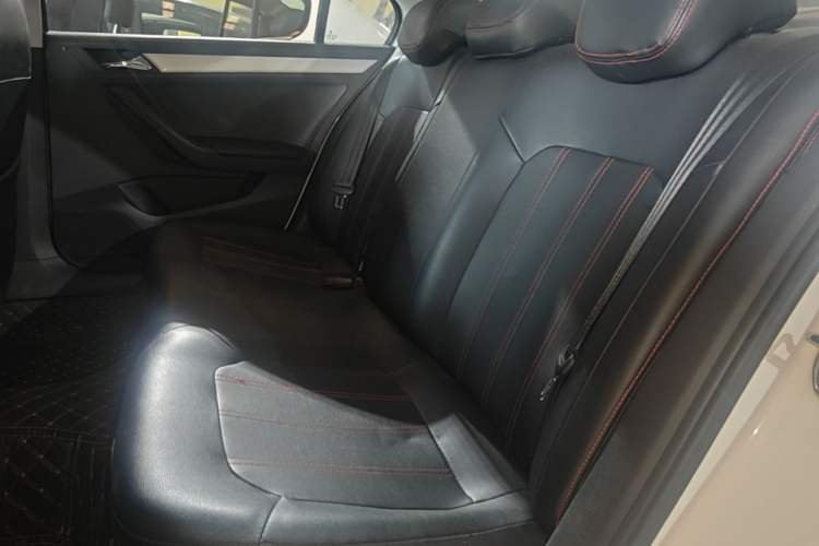 Used Volkswagen Jetta 2015 1.6L Automatic Comfort Model Left Rear Seat