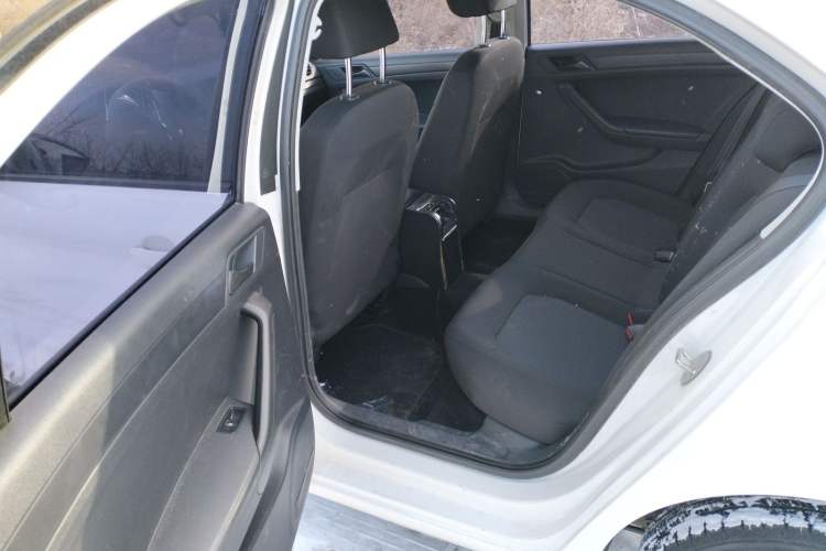 Used Volkswagen Jetta 2015 1.4L Manual Fashion Model Left Rear Seat