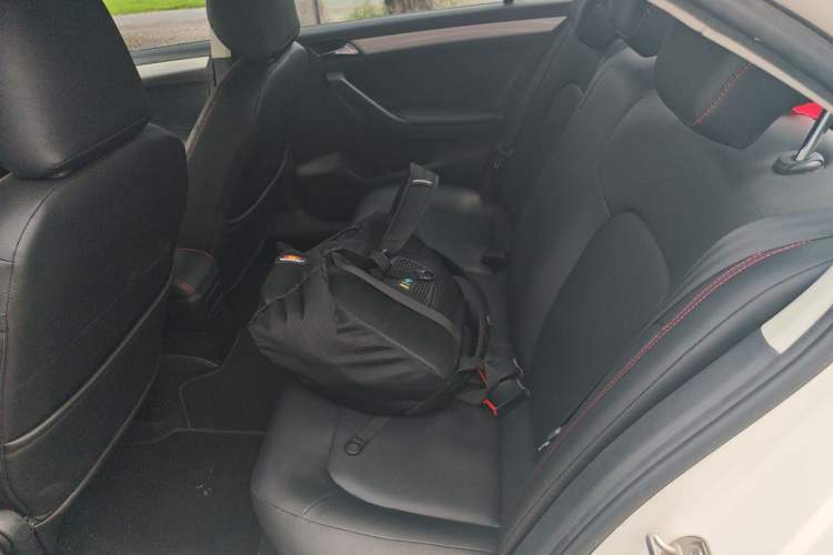 Used Volkswagen Jetta 2015 1.6L Manual Comfort Model Left Rear Seat