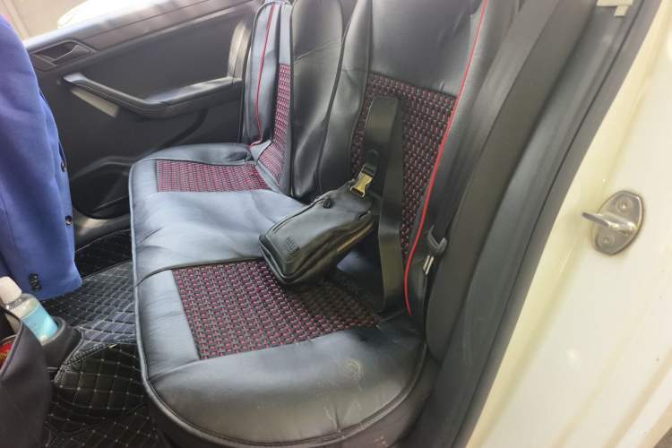 Used Volkswagen Jetta 2015 1.6L Manual Fashion Edition Left Rear Seat