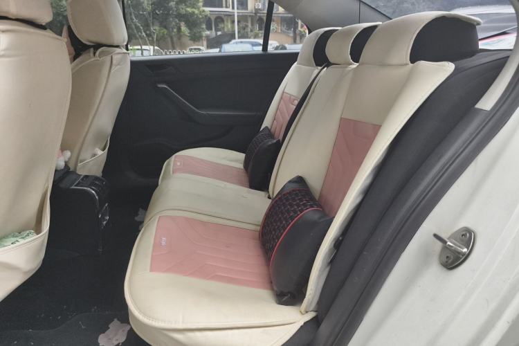 Used Volkswagen Jetta 2015 Value Edition 1.6L Automatic Fashion Version Left Rear Seat