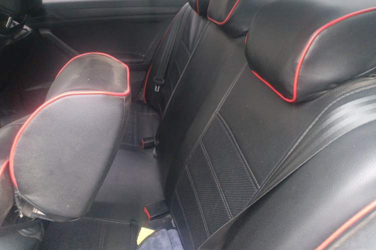 Used Volkswagen Jetta 2015 1.6L Manual Fashion Edition Left Rear Seat