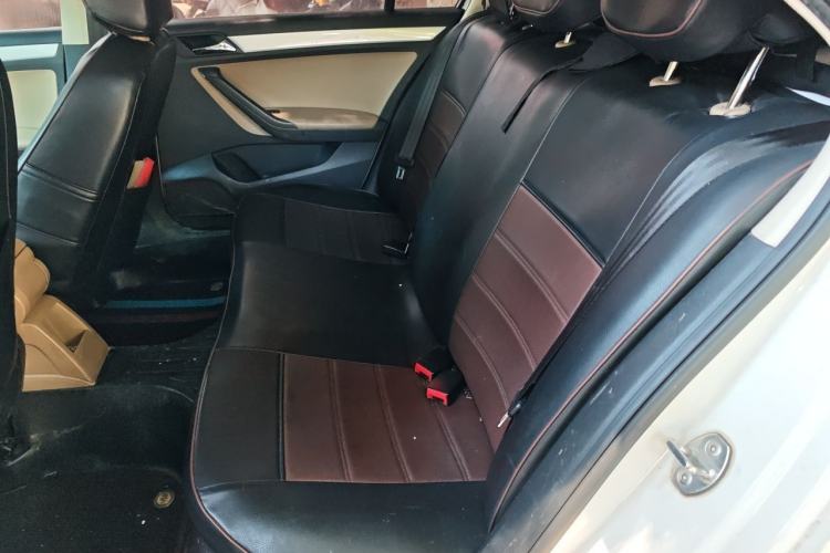 Used Volkswagen Jetta 2015 Zhuihui Edition 1.6L Manual Comfort Model Left Rear Seat