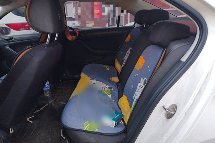 Used Volkswagen Jetta 2015 Zhuihui Edition 1.4L Manual Fashion Model Left Rear Seat