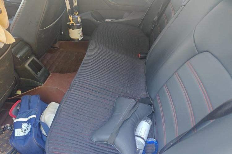 Used Volkswagen Jetta 2015 Zhuihui Edition 1.6L Manual Comfort Model Left Rear Seat