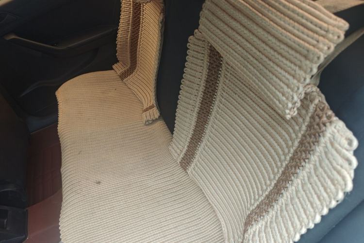 Used Volkswagen Jetta 2015 1.6L Manual Fashion Edition Left Rear Seat