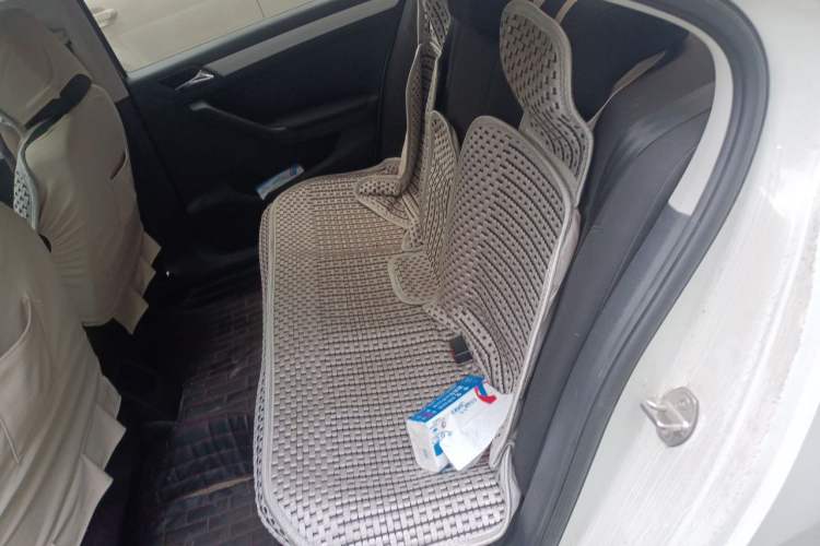 Used Volkswagen Jetta 2015 Zhihui Edition 1.4L Manual Comfort Model Left Rear Seat