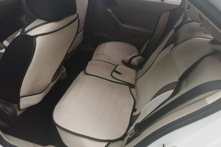 Used Volkswagen Jetta 2015 Value Edition 1.6L Automatic Fashion Version Left Rear Seat