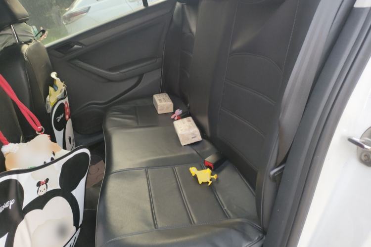 Used Volkswagen Jetta 2015 Value Edition 1.6L Manual Fashionable Style Left Rear Seat