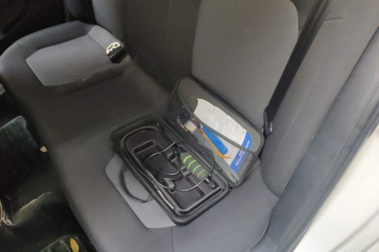 Used Volkswagen Jetta 2015 Value Edition 1.6L Manual Fashionable Style Left Rear Seat