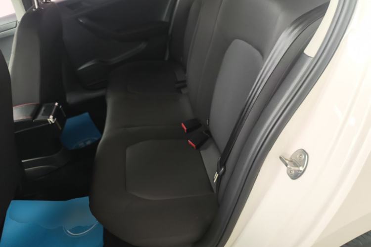 Used Volkswagen Jetta 2015 Value Edition 1.6L Automatic Fashion Version Left Rear Seat