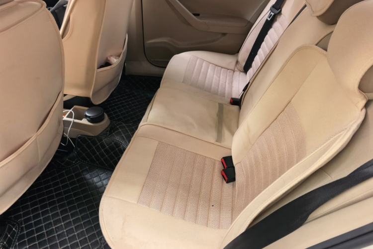 Used Volkswagen Jetta 2015 Value Edition 1.6L Manual Fashionable Style Left Rear Seat