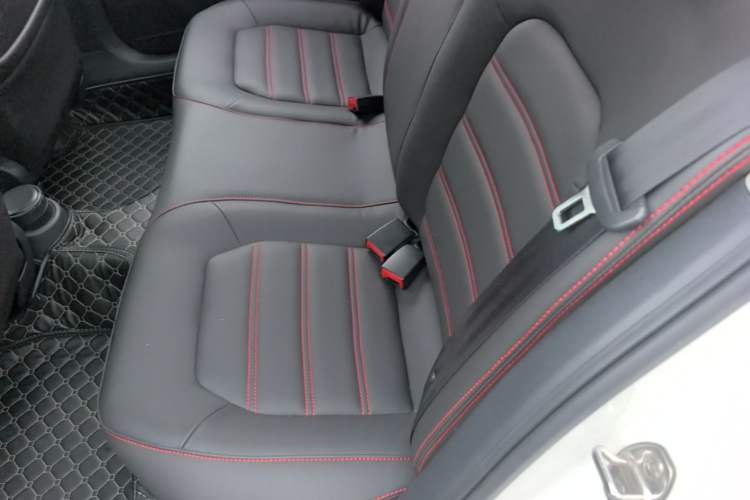 Used Volkswagen Jetta 2015 1.6L Automatic Fashion Model Left Rear Seat