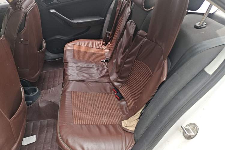Used Volkswagen Jetta 2015 1.6L Manual Fashion Edition Left Rear Seat