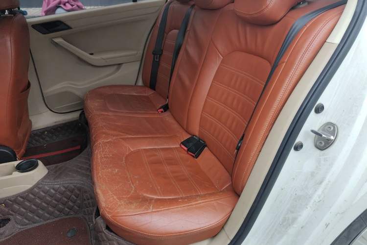 Used Volkswagen Jetta 2015 1.6L Manual Fashion Edition Left Rear Seat