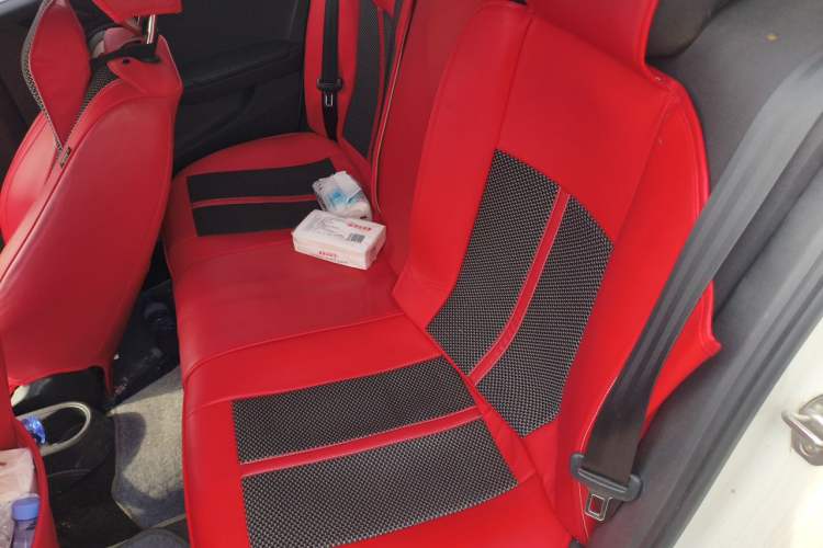 Used Volkswagen Jetta 2015 Zhuihui Edition 1.4L Manual Fashion Model Left Rear Seat