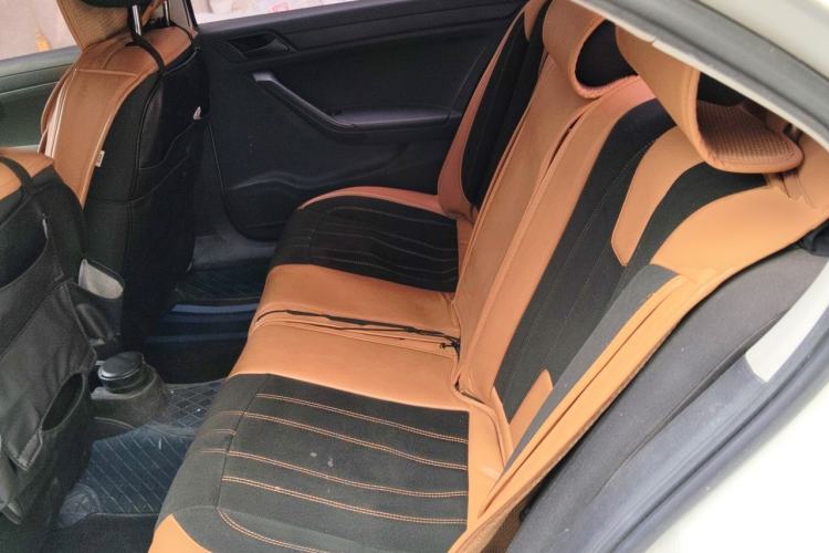 Used Volkswagen Jetta 2015 Zhuihui Edition 1.4L Manual Fashion Model Left Rear Seat