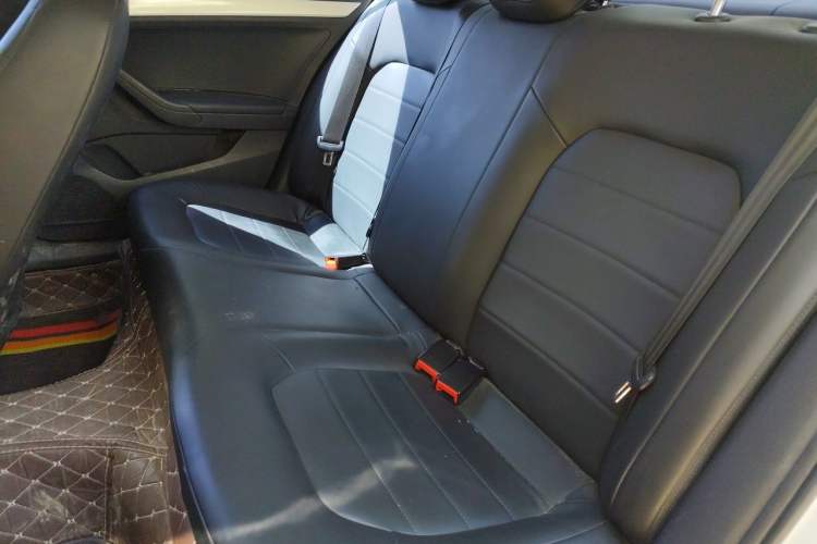 Used Volkswagen Jetta 2015 1.6L Automatic Comfort Model Left Rear Seat