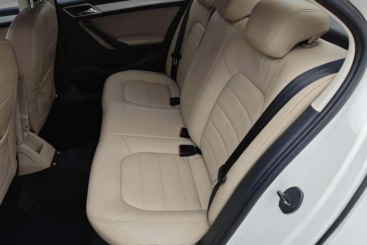 Used Volkswagen Jetta 2015 1.6L Automatic Comfort Model Left Rear Seat