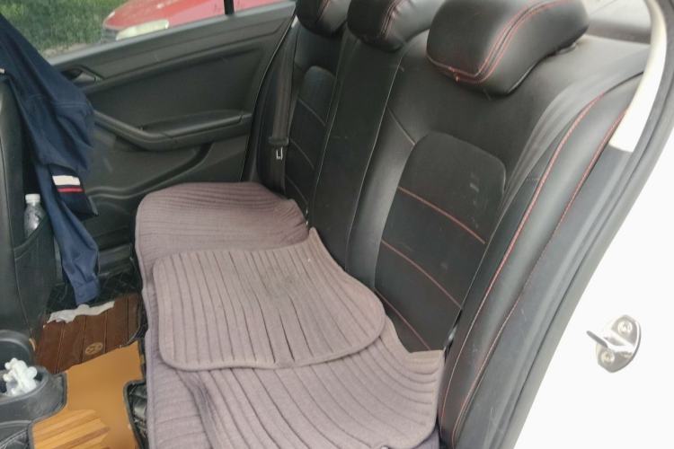Used Volkswagen Jetta 2015 1.4L Manual Fashion Model Left Rear Seat