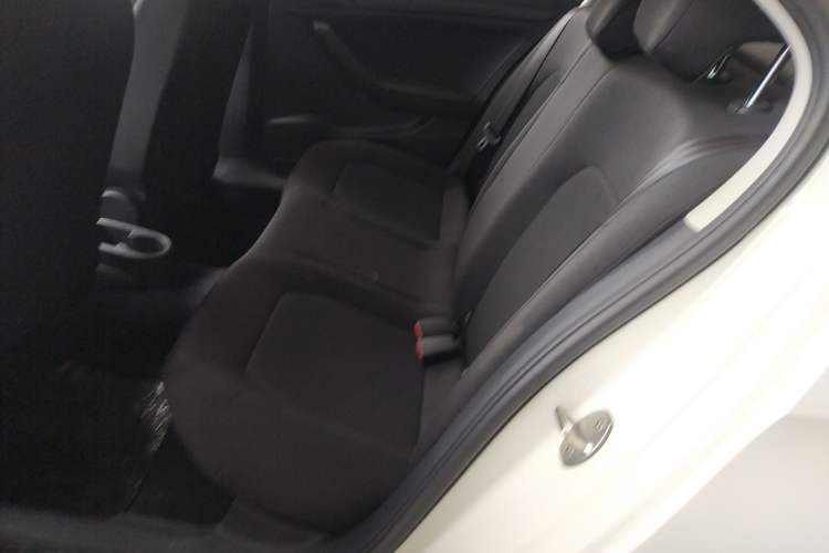 Used Volkswagen Jetta 2015 1.6L Manual Fashion Edition Left Rear Seat