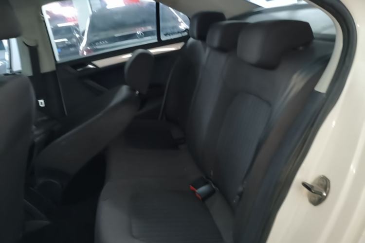 Used Volkswagen Jetta 2015 1.6L Manual Comfort Model Left Rear Seat