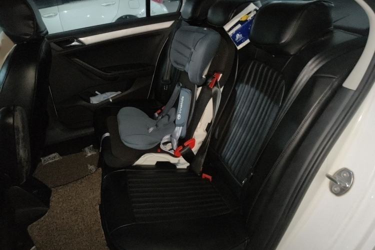 Used Volkswagen Jetta 2015 1.6L Manual Comfort Model Left Rear Seat