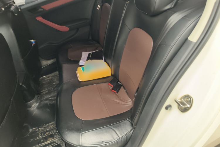 Used Volkswagen Jetta 2015 Zhuihui Edition 1.4L Manual Fashion Model Left Rear Seat