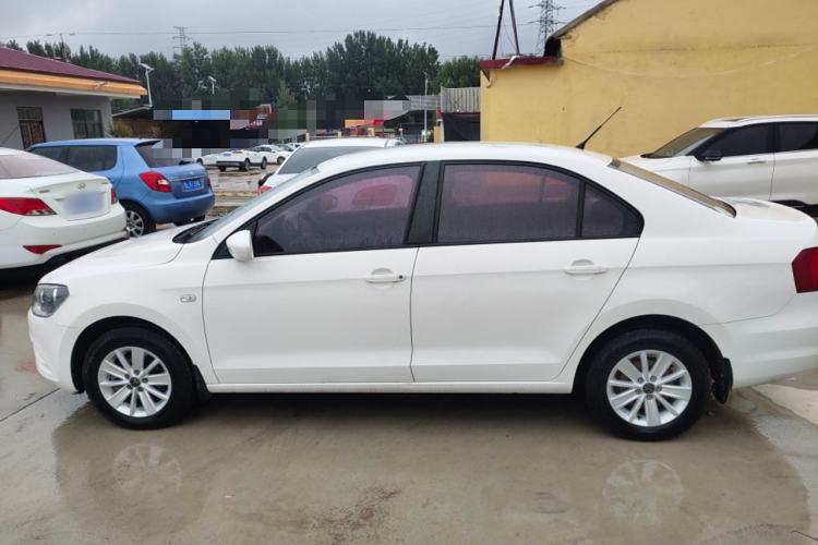 Used Volkswagen Jetta 2015 Value Edition 1.6L Manual Fashionable Style Left Side