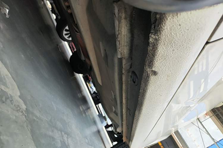 Used Volkswagen Jetta 2015 1.6L Automatic Fashion Model Left Side Sill