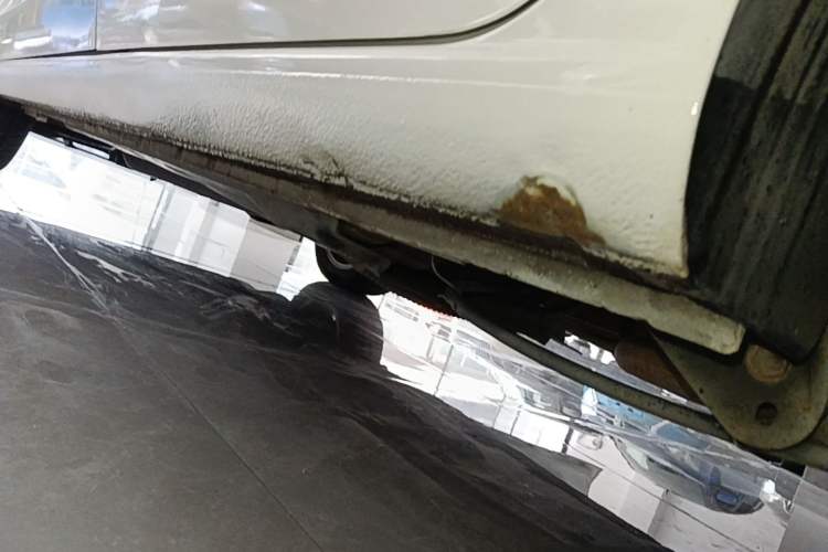 Used Volkswagen Jetta 2015 1.6L Manual Comfort Model Left Side Sill