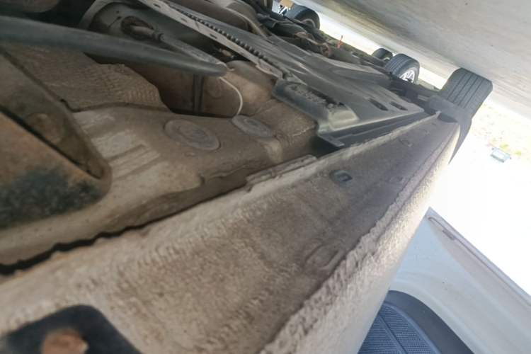 Used Volkswagen Jetta 2015 1.6L Manual Comfort Model Left Side Sill