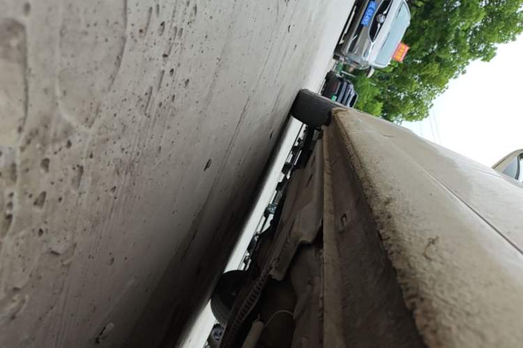 Used Volkswagen Jetta 2015 1.6L Manual Fashion Edition Left Side Sill