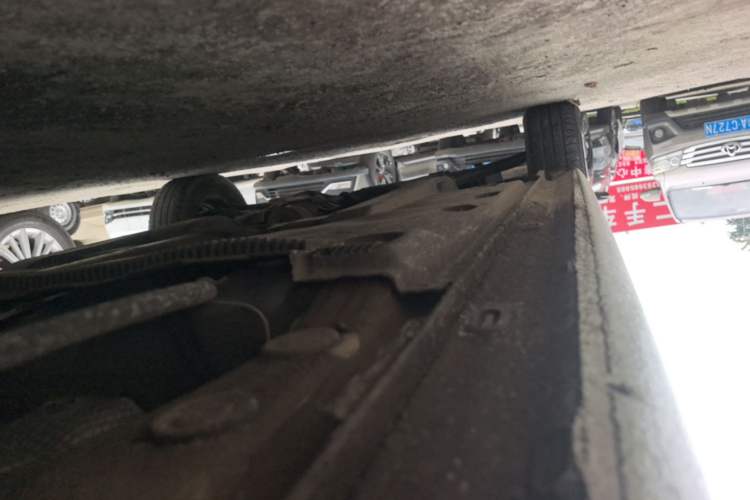 Used Volkswagen Jetta 2015 1.6L Automatic Fashion Model Left Side Sill