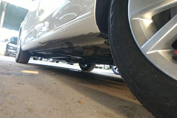 Used Volkswagen Jetta 2015 Value Edition 1.6L Automatic Comfort Version Left Side Sill