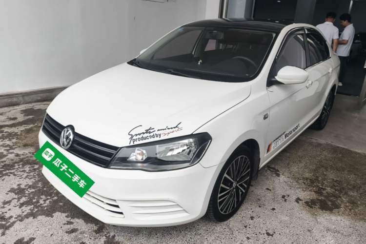 Used Volkswagen Jetta 2015 Value Edition 1.6L Automatic Fashion Version Guazi used car, China used car export, Used car for sale, Used  cars, Cheapest cars for sale