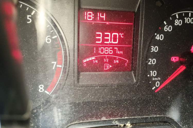 Used Volkswagen Jetta 2015 1.6L Manual Fashion Edition Odometer Close Up