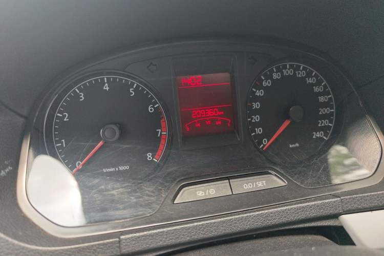 Used Volkswagen Jetta 2015 1.6L Manual Comfort Model Odometer Close Up