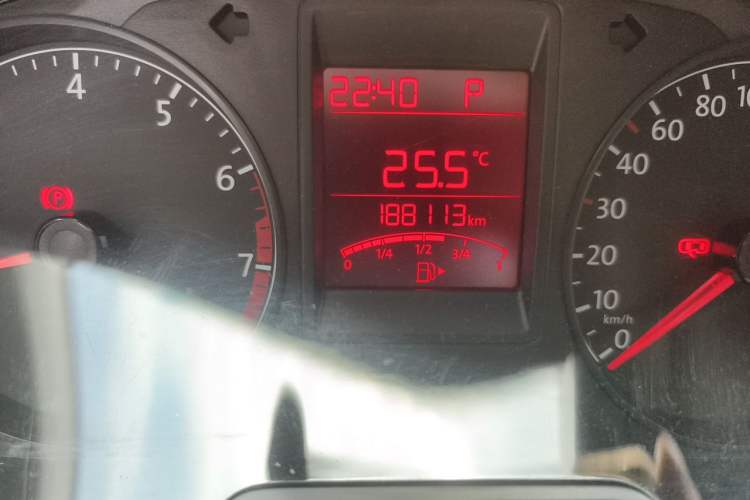 Used Volkswagen Jetta 2015 Value Edition 1.6L Automatic Fashion Version Odometer Close Up