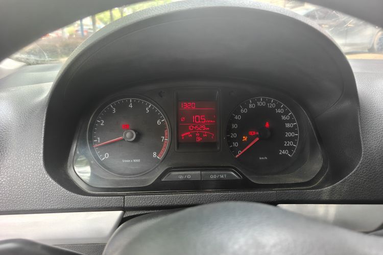 Used Volkswagen Jetta 2015 1.4L Manual Comfort Model Odometer Close Up