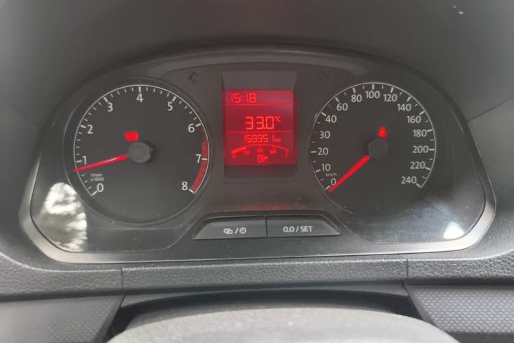 Used Volkswagen Jetta 2015 Value Edition 1.6L Manual Fashionable Style Odometer Close Up
