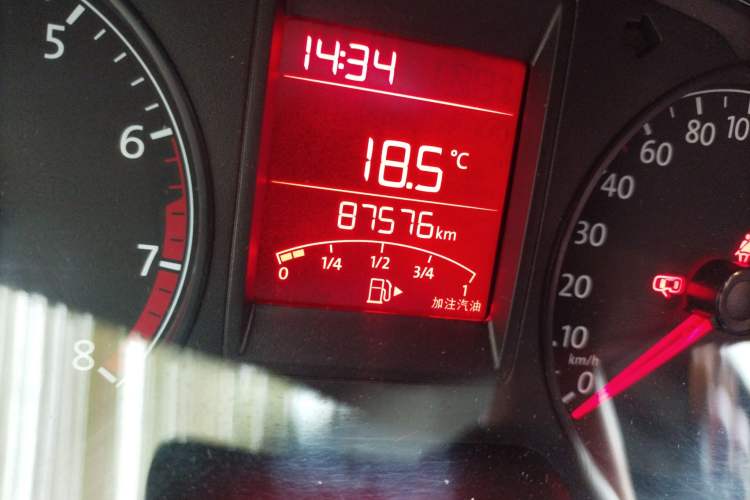 Used Volkswagen Jetta 2015 Zhuihui Edition 1.4L Manual Fashion Model Odometer Close Up