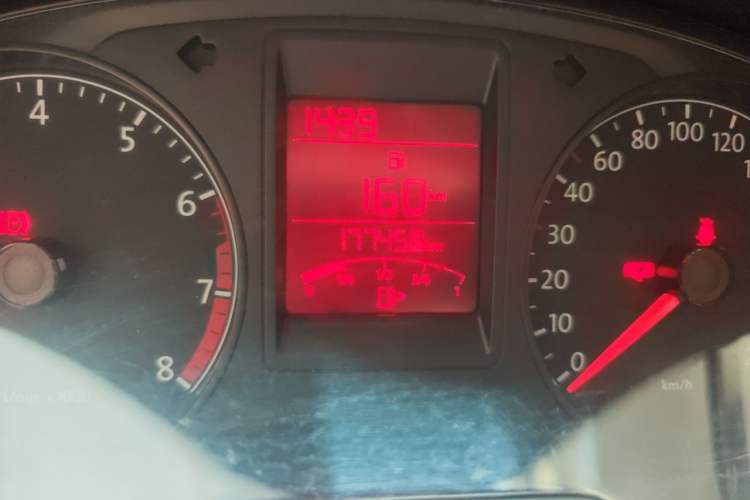 Used Volkswagen Jetta 2015 1.6L Manual Comfort Model Odometer Close Up